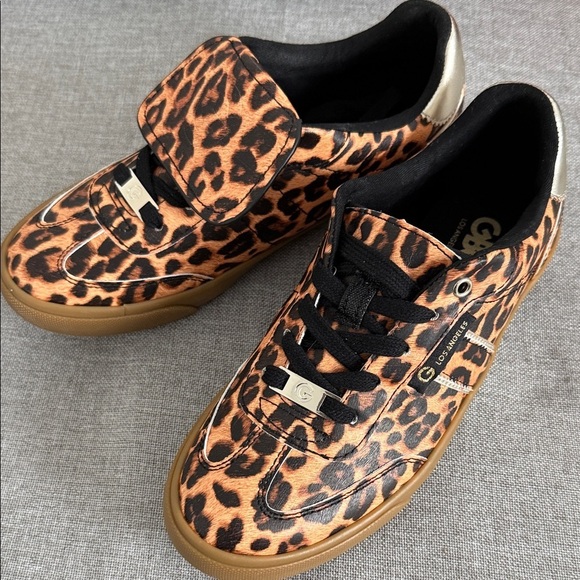 GBG Los Angeles Shoes - GBG Los Angeles GGOFLIP-R Leopard Print Sneakers nwot